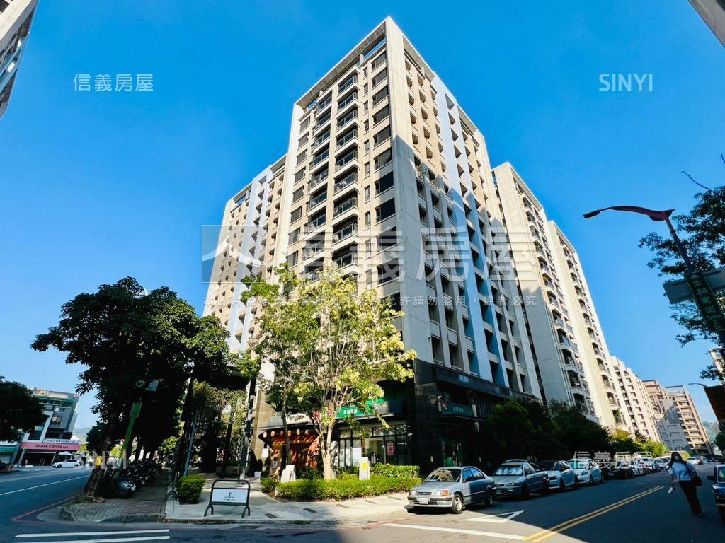 九月采掬兩房車位房屋室內格局與周邊環境