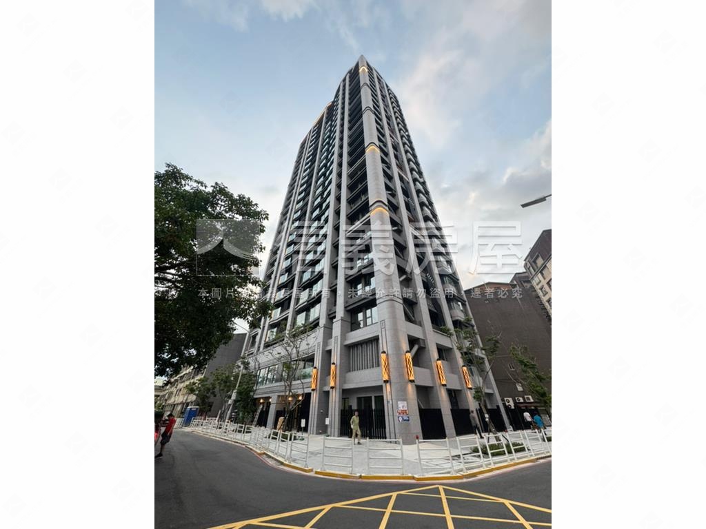 大直水岸第一排２４樓房屋室內格局與周邊環境