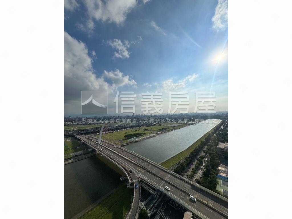 大直水岸第一排２４樓房屋室內格局與周邊環境