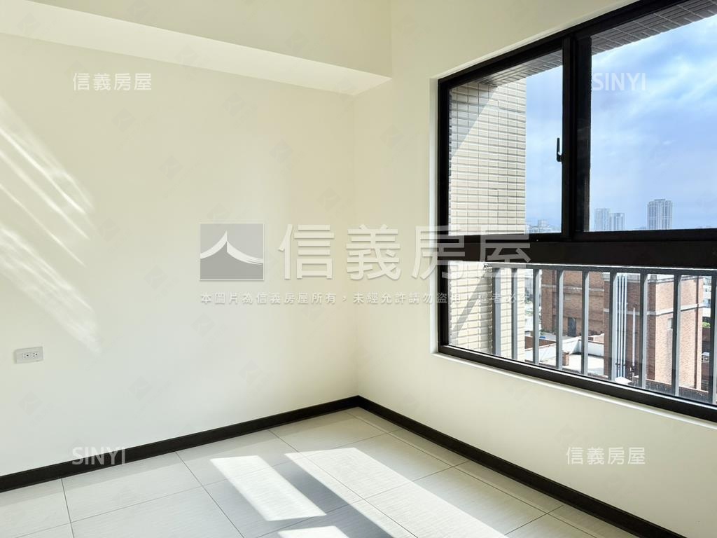 新埔全新雙面採光兩房車位房屋室內格局與周邊環境