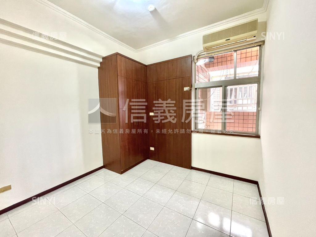 玫瑰花園城堡３房車位房屋室內格局與周邊環境