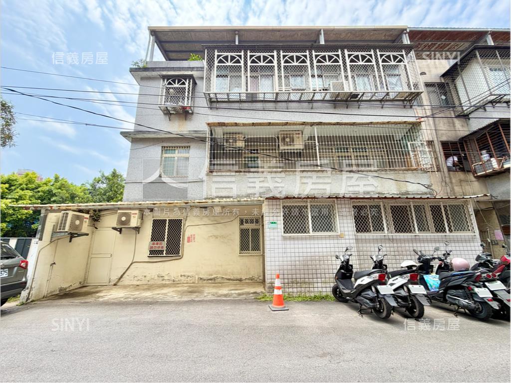 一樓門前停車便利大空間房屋室內格局與周邊環境