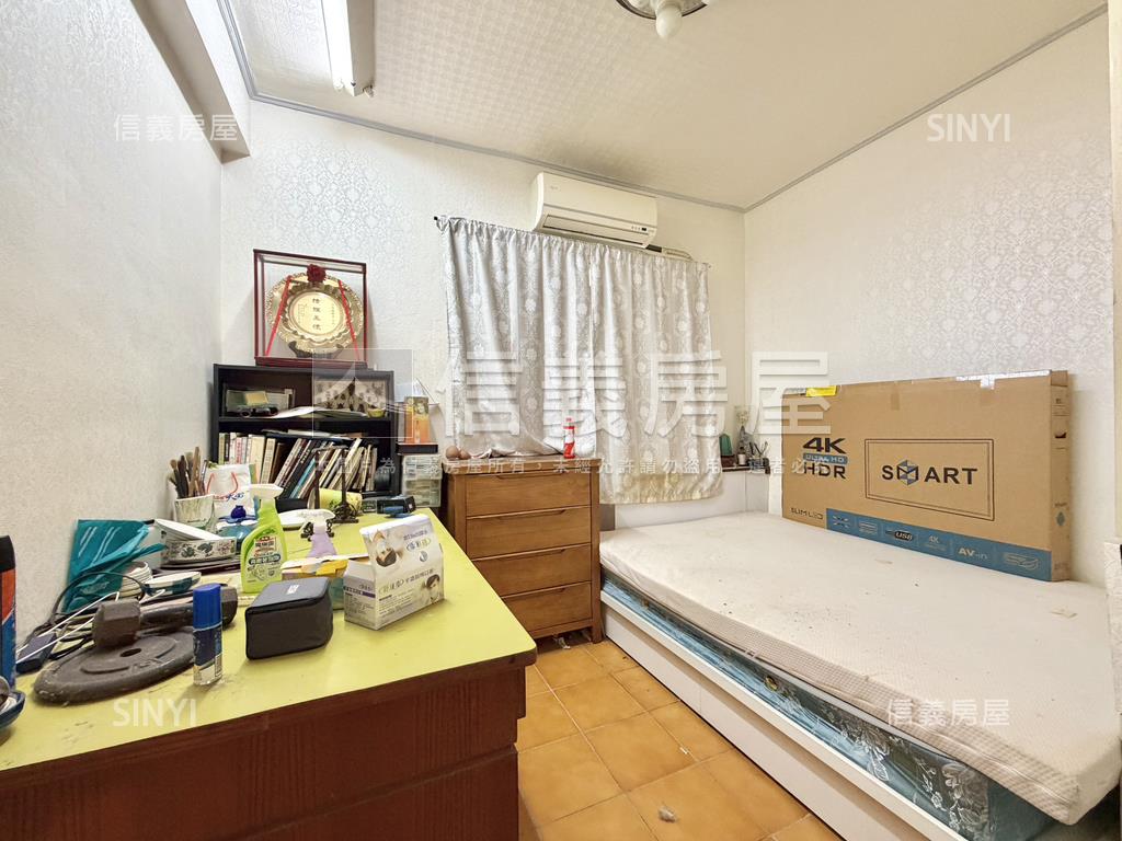 一樓門前停車便利大空間房屋室內格局與周邊環境