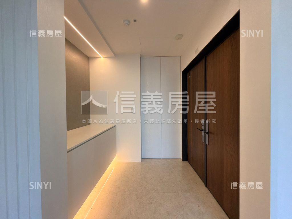 晶硯質感３房雙主臥雙平車房屋室內格局與周邊環境
