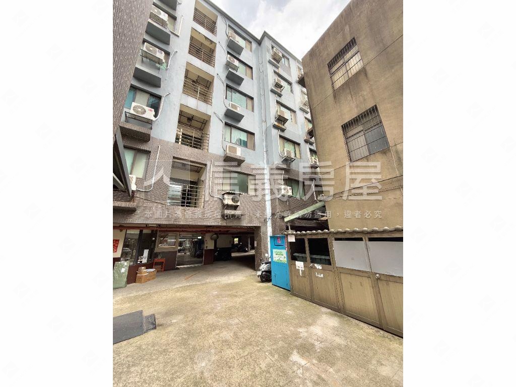 低總價錢進時代套房房屋室內格局與周邊環境