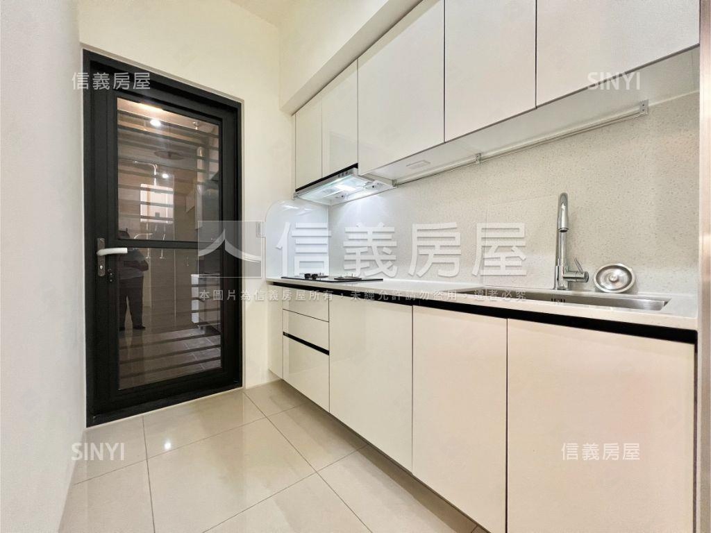 陞霖太美次頂樓美屋兩房房屋室內格局與周邊環境