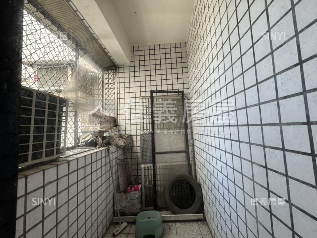 近車站春夏書香名邸美３房房屋室內格局與周邊環境