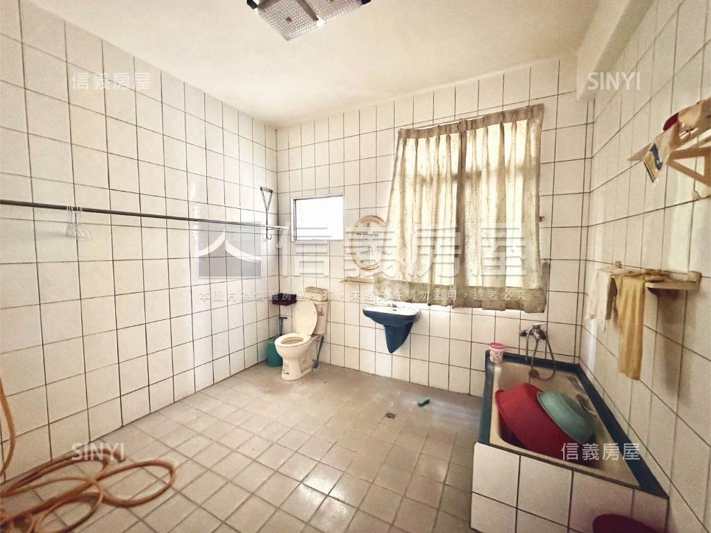 近車站松林國小旁邊間透店房屋室內格局與周邊環境