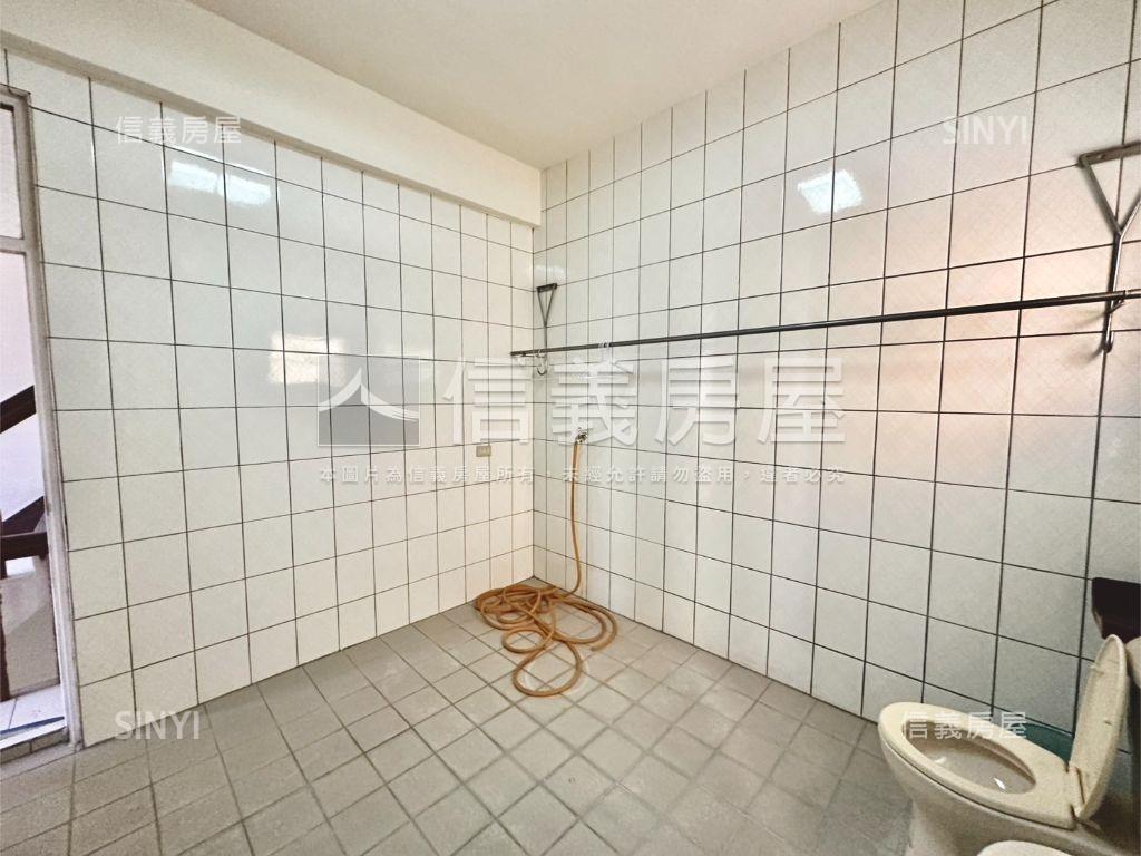 近車站松林國小旁邊間透店房屋室內格局與周邊環境