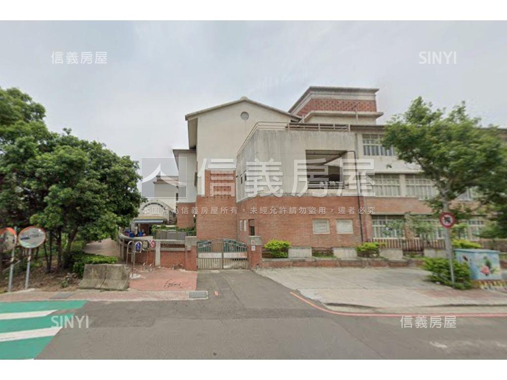 近車站松林國小旁邊間透店房屋室內格局與周邊環境