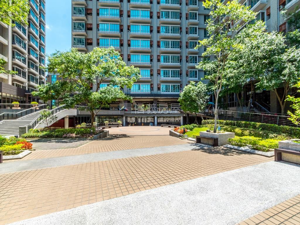 南加州Ａ棟頂級精裝河景戶房屋室內格局與周邊環境