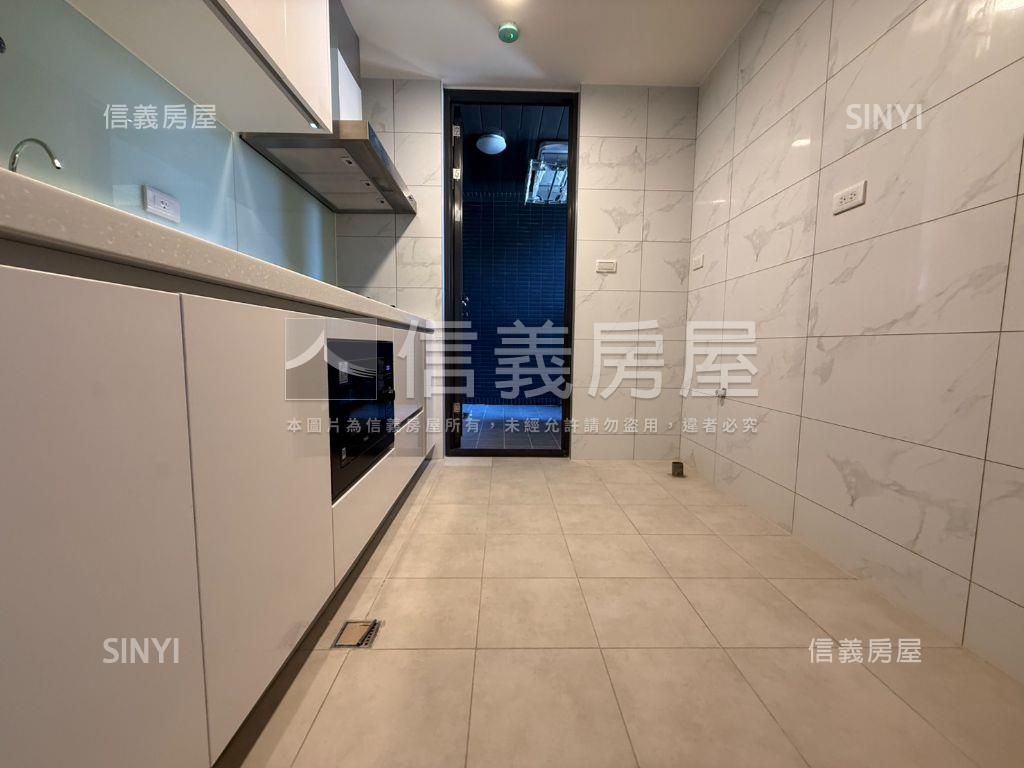 首泰天喜三房加平面車位房屋室內格局與周邊環境