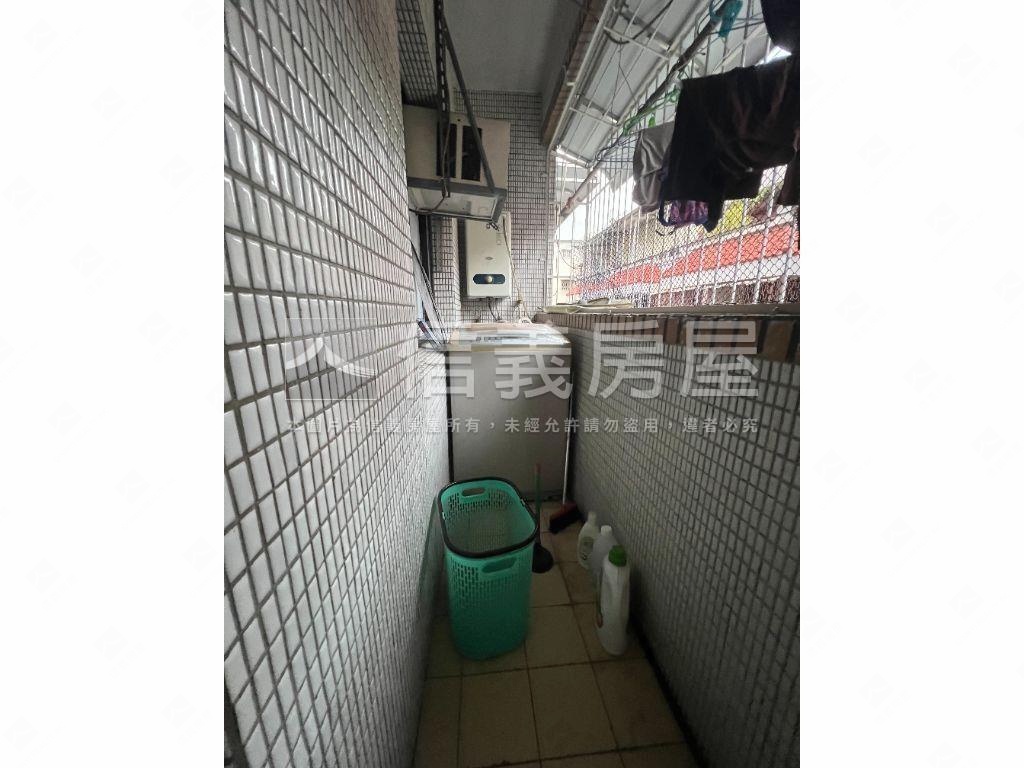 文山特區吃市透天店面房屋室內格局與周邊環境