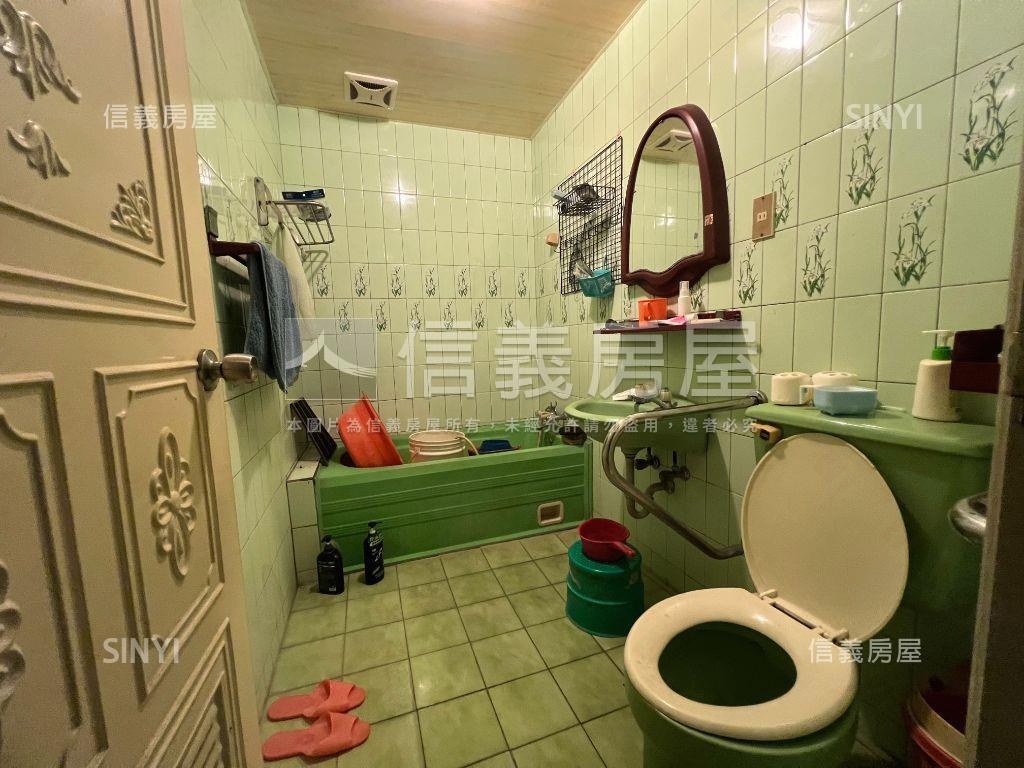 文山特區吃市透天店面房屋室內格局與周邊環境