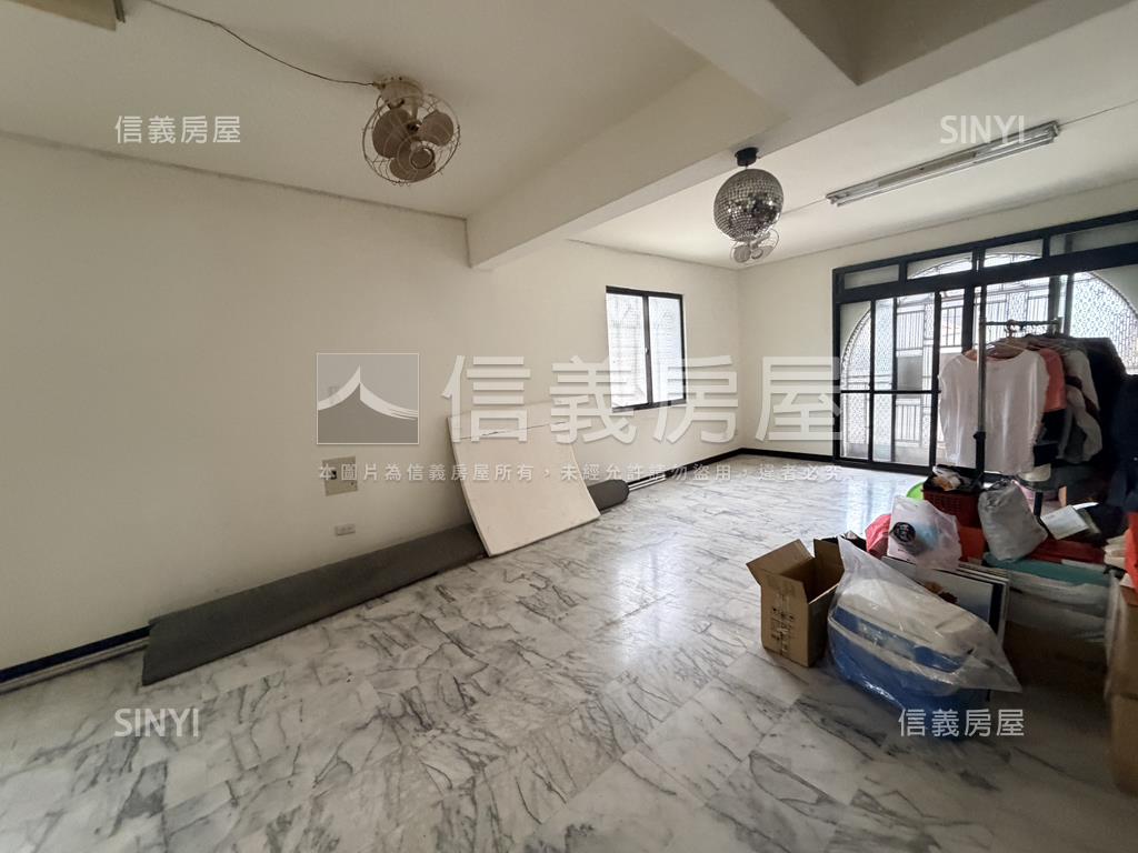 轉角大地坪別墅房屋室內格局與周邊環境