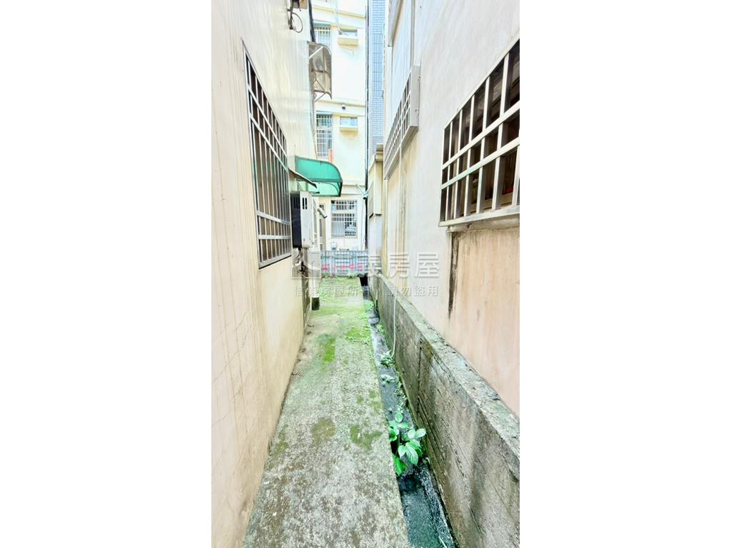 ７字頭進駐中興新村透天房屋室內格局與周邊環境