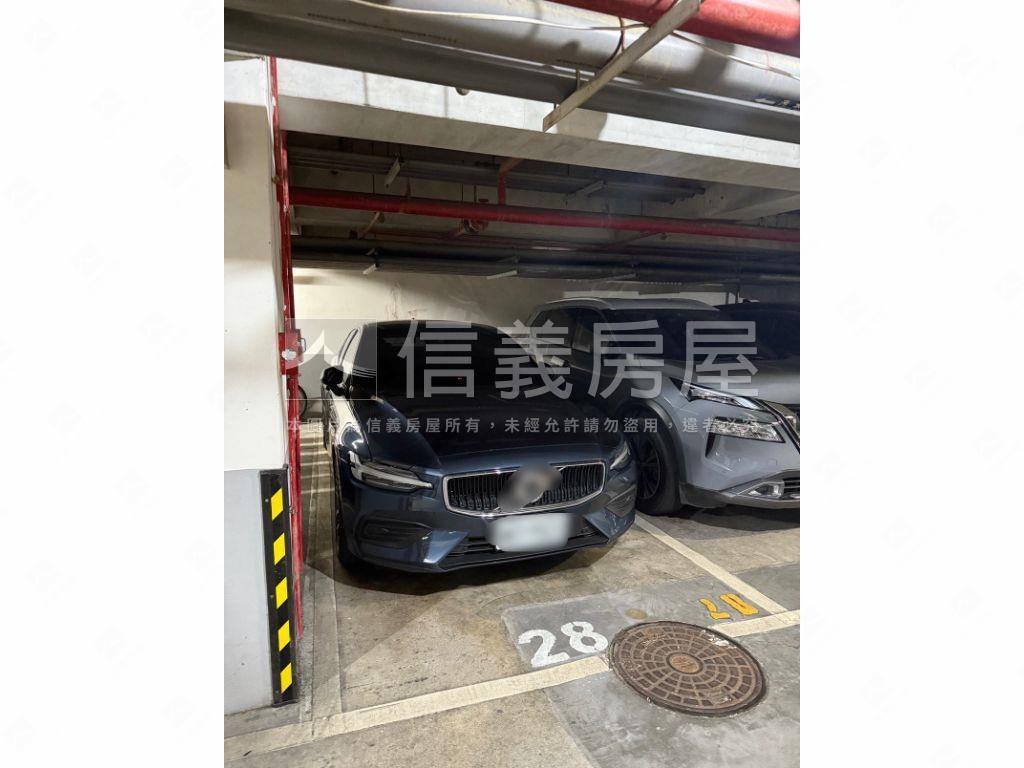 後山埤坡平車位法國春天房屋室內格局與周邊環境