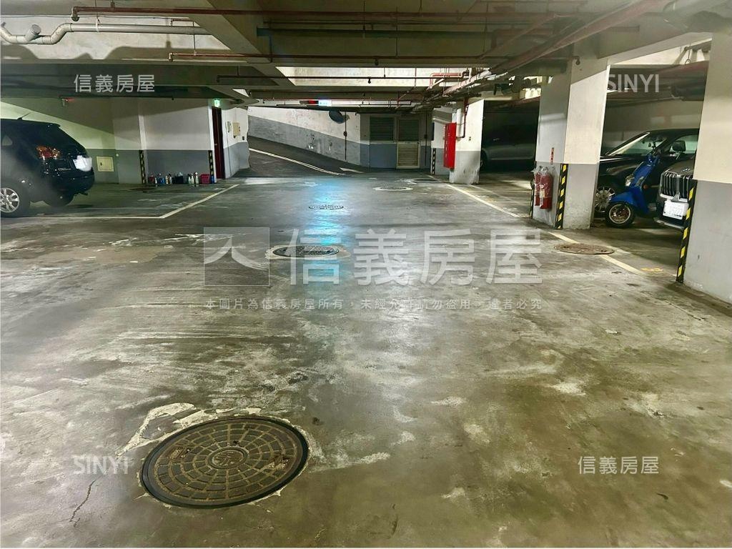 後山埤坡平車位法國春天房屋室內格局與周邊環境