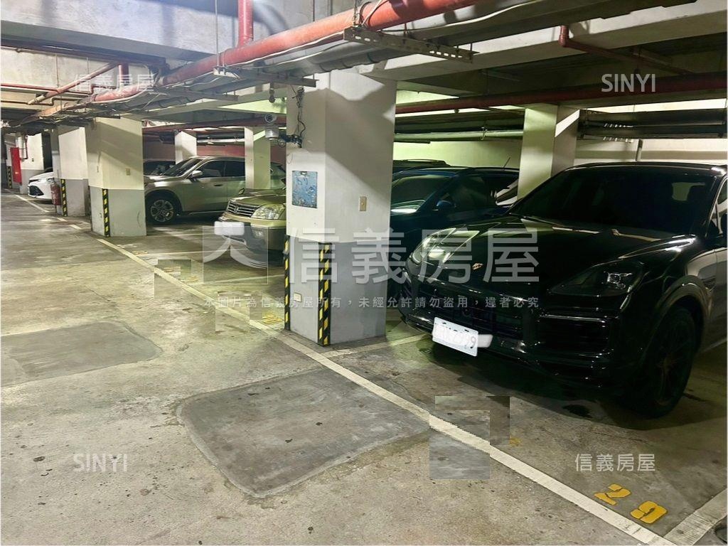 後山埤坡平車位法國春天房屋室內格局與周邊環境
