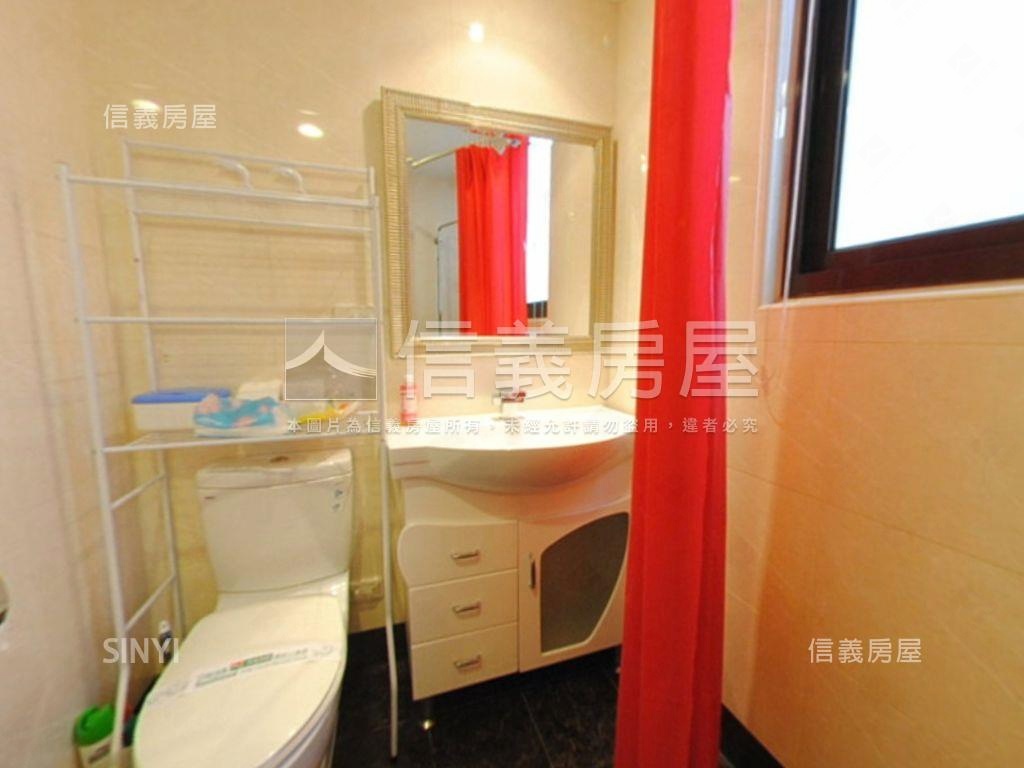 一層一戶電梯２房房屋室內格局與周邊環境