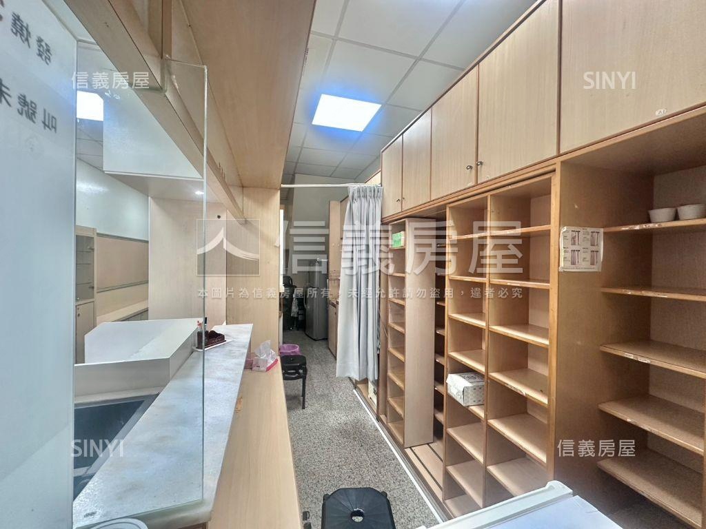 善化｜臨２０米路吃市店住房屋室內格局與周邊環境