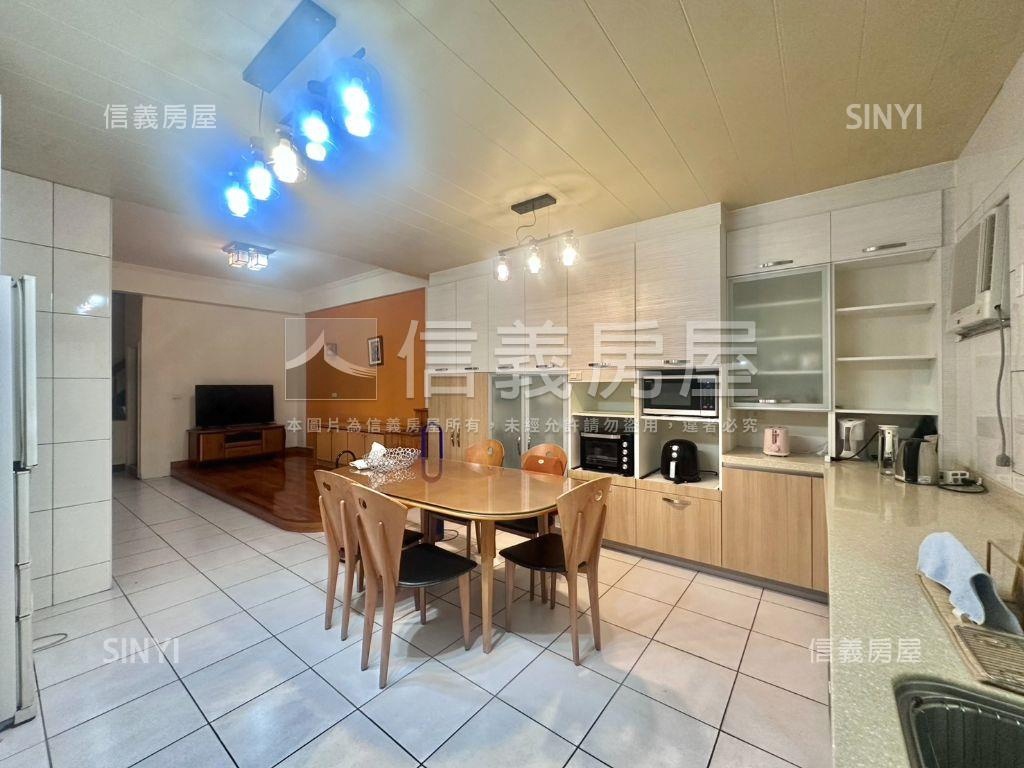 善化｜臨２０米路吃市店住房屋室內格局與周邊環境