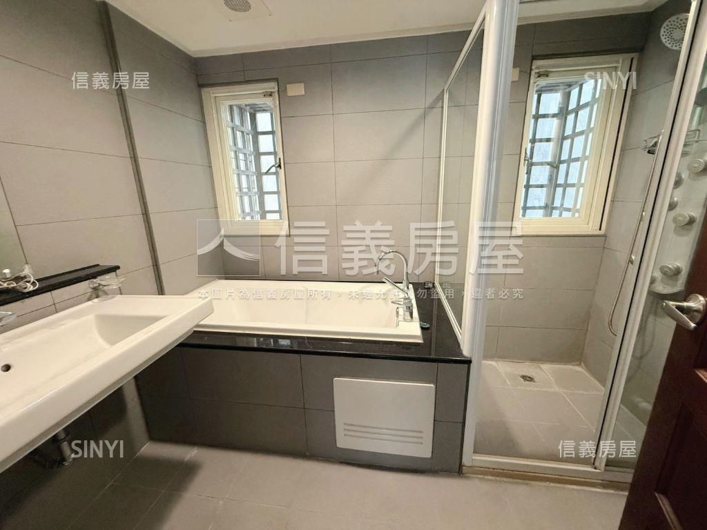 皇昱綠尊透天室內停車房屋室內格局與周邊環境