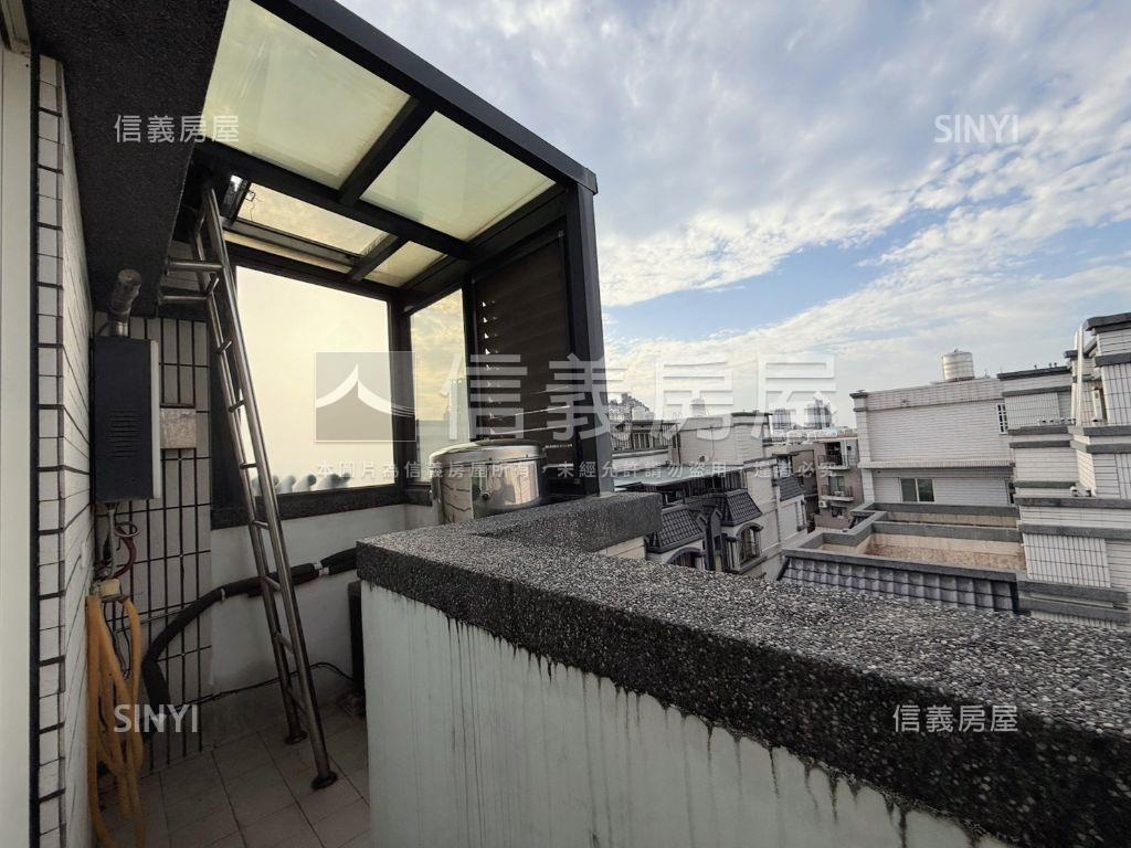 皇昱綠尊透天室內停車房屋室內格局與周邊環境