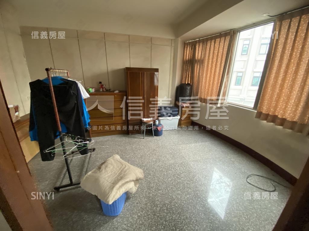 正西勢街路角店住合一房屋室內格局與周邊環境