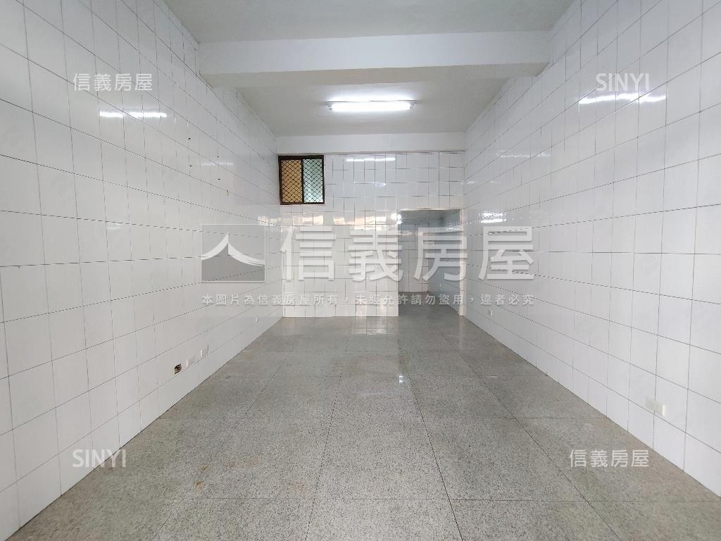 五甲商圈正街精美透天房屋室內格局與周邊環境