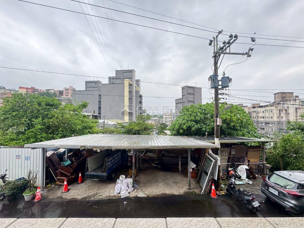長安公寓大空間１樓房屋室內格局與周邊環境