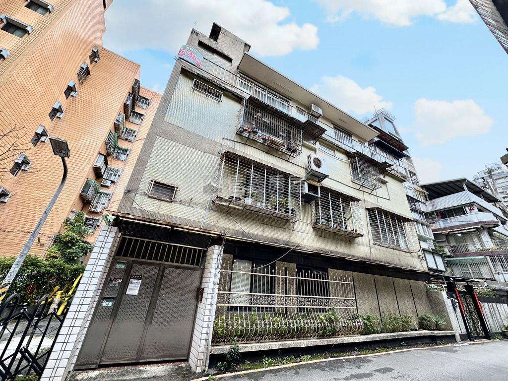 大安區２２坪土地持分獨棟房屋室內格局與周邊環境