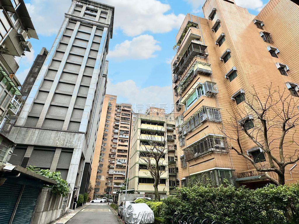 大安區２２坪土地持分獨棟房屋室內格局與周邊環境