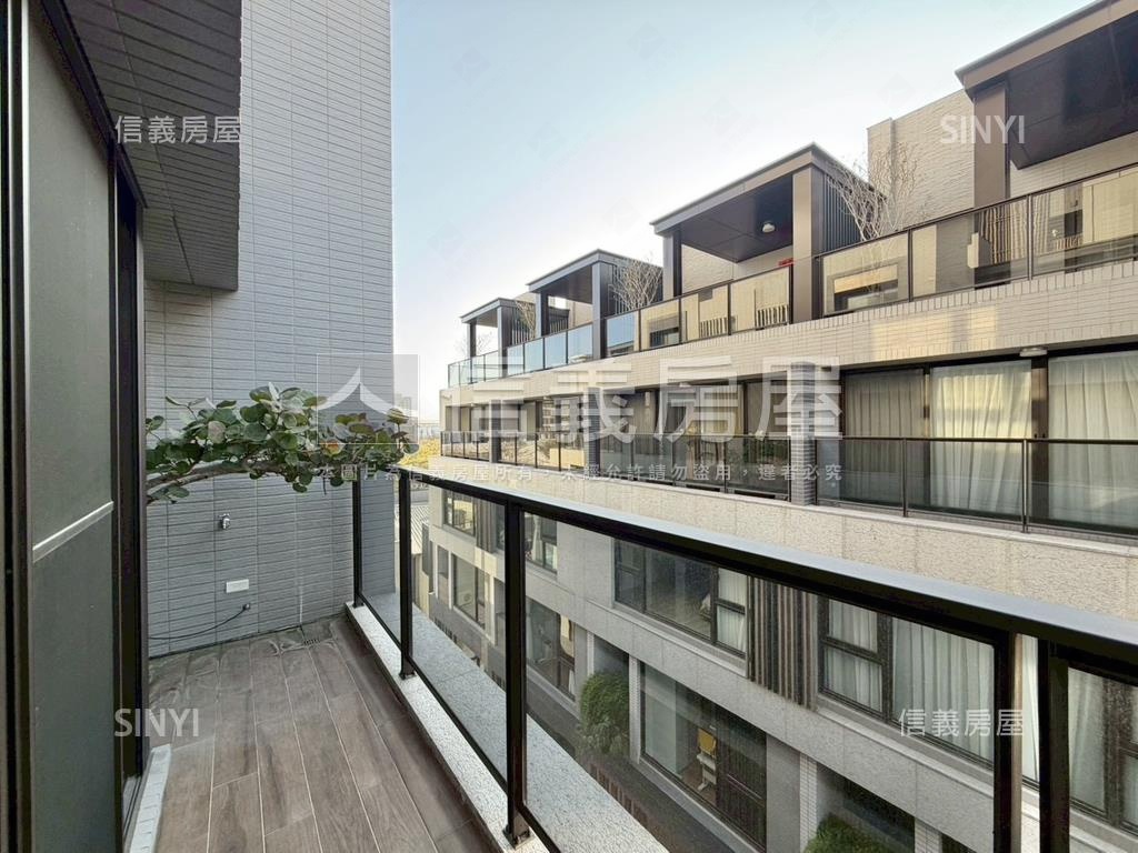 單元二大面寬電梯豪墅房屋室內格局與周邊環境