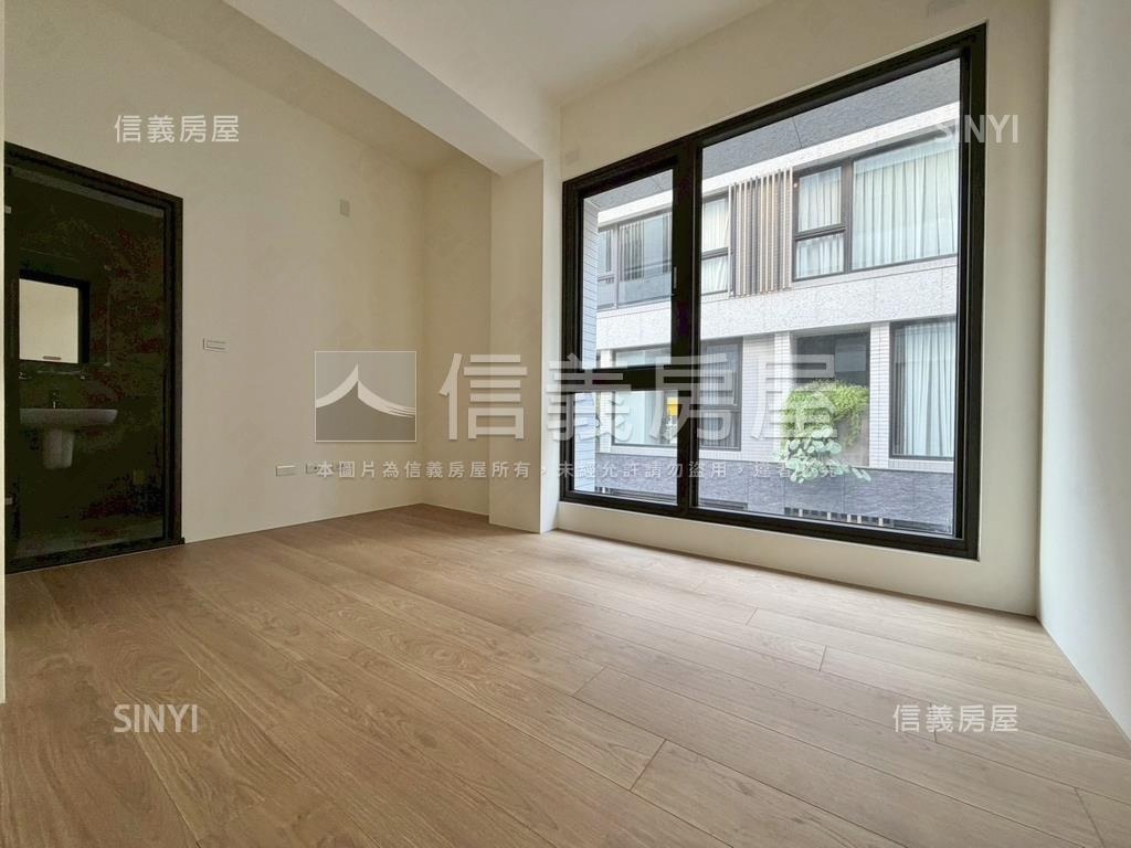 單元二大面寬電梯豪墅房屋室內格局與周邊環境