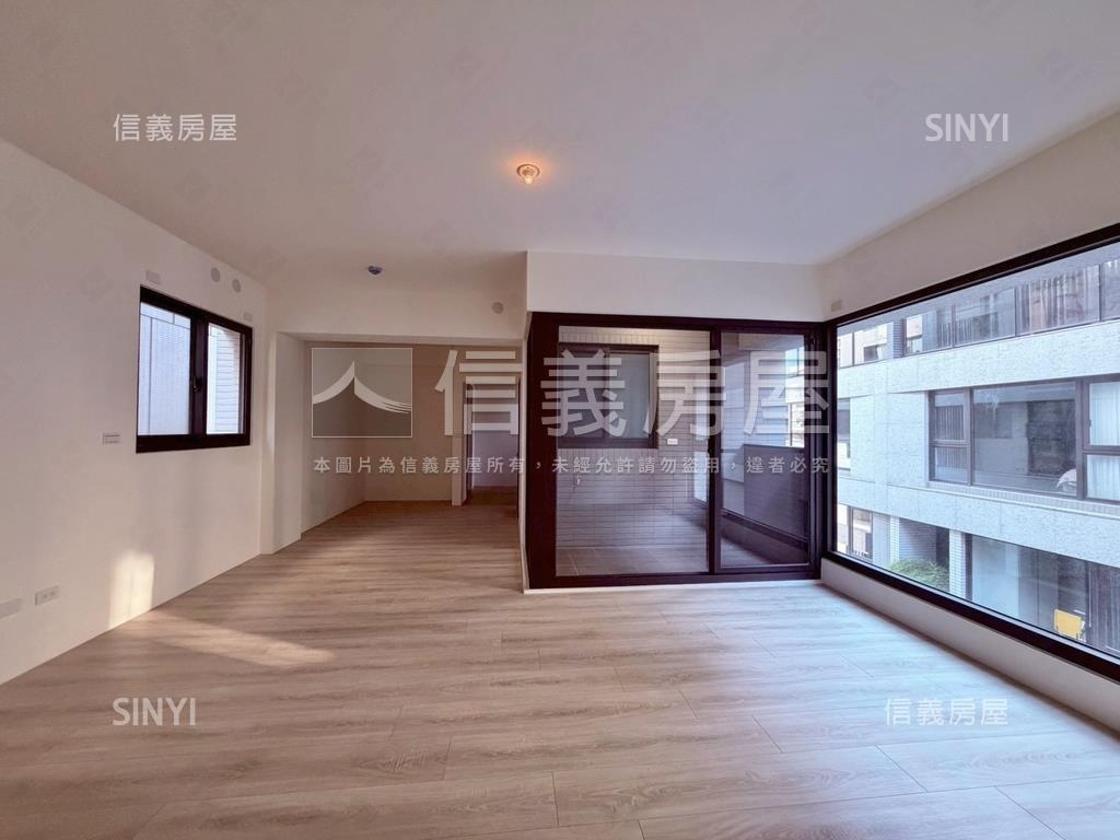 單元二大面寬電梯豪墅房屋室內格局與周邊環境