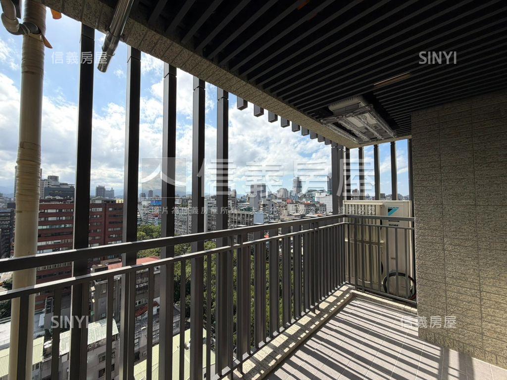 富邦藝樹１０１天際線景觀房屋室內格局與周邊環境