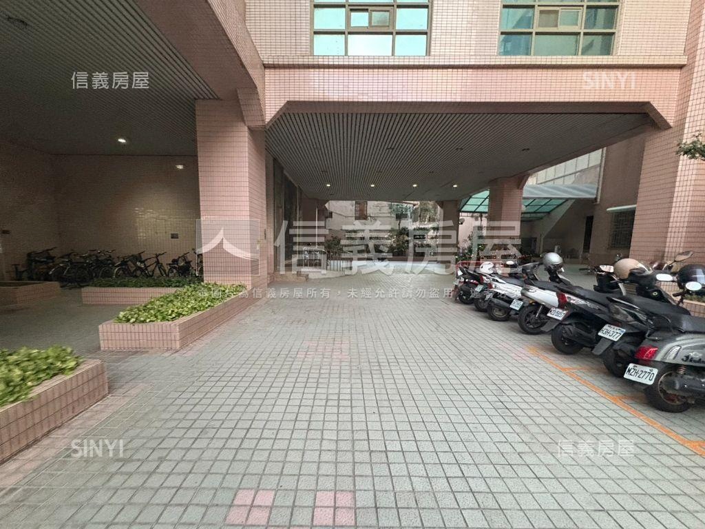 北區極稀有大四房雙車房屋室內格局與周邊環境