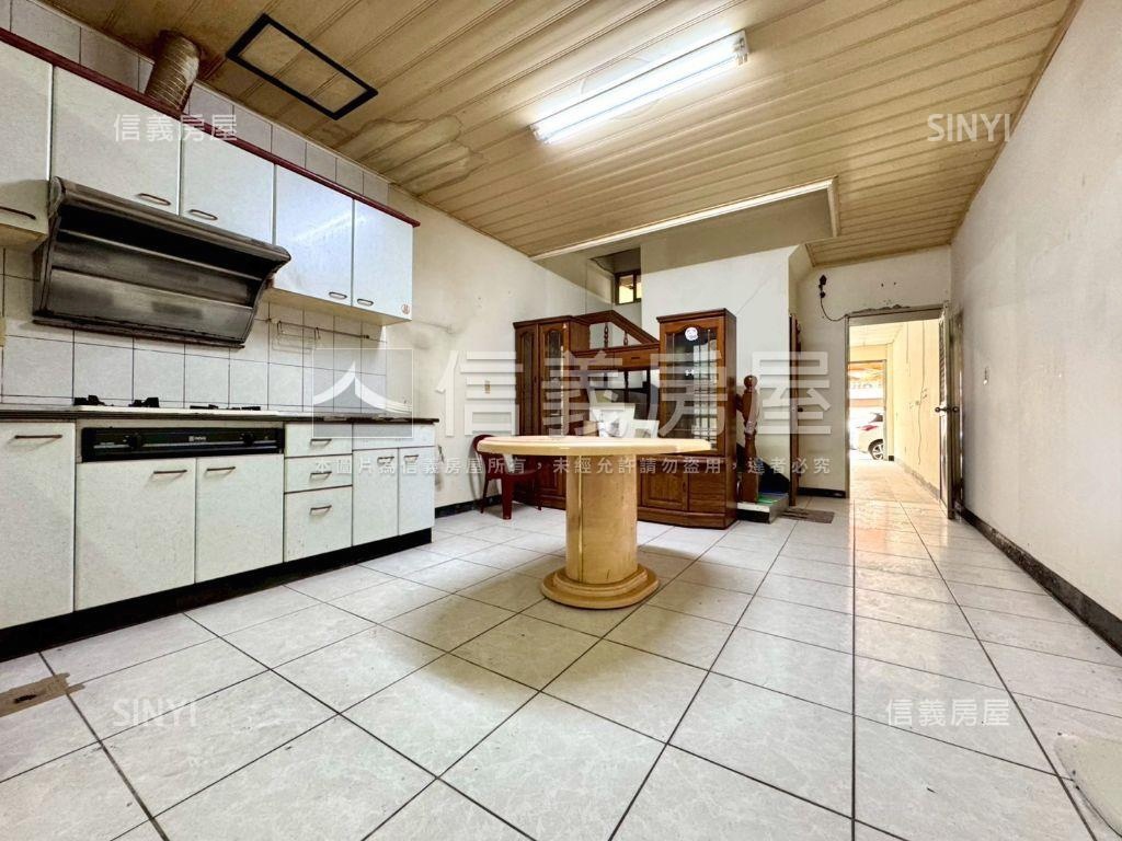 北區國泰街八米活路透天房屋室內格局與周邊環境