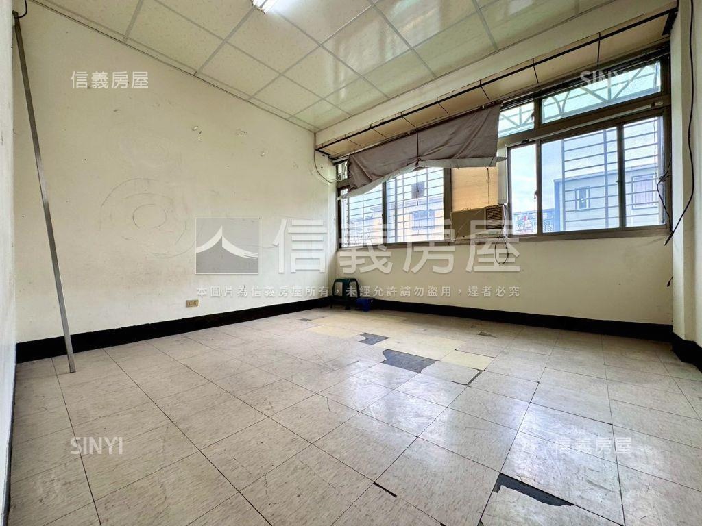 北區國泰街八米活路透天房屋室內格局與周邊環境