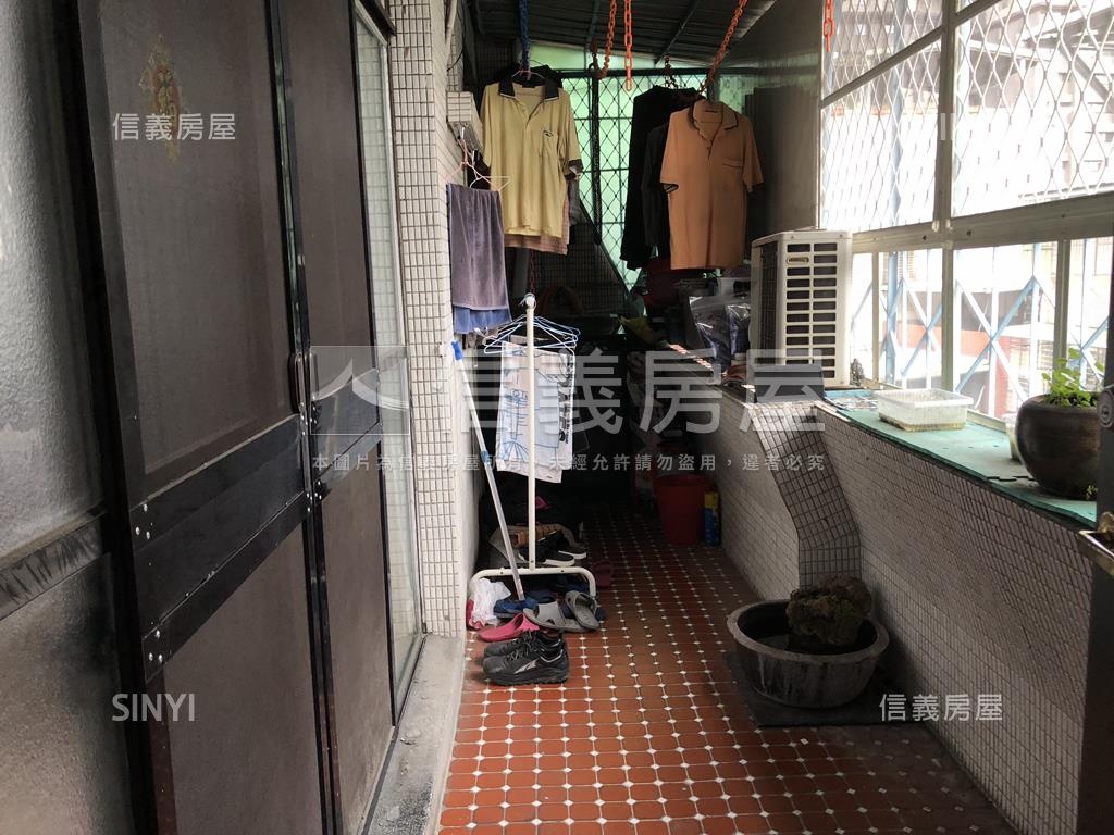 分子尾邊間公寓房屋室內格局與周邊環境
