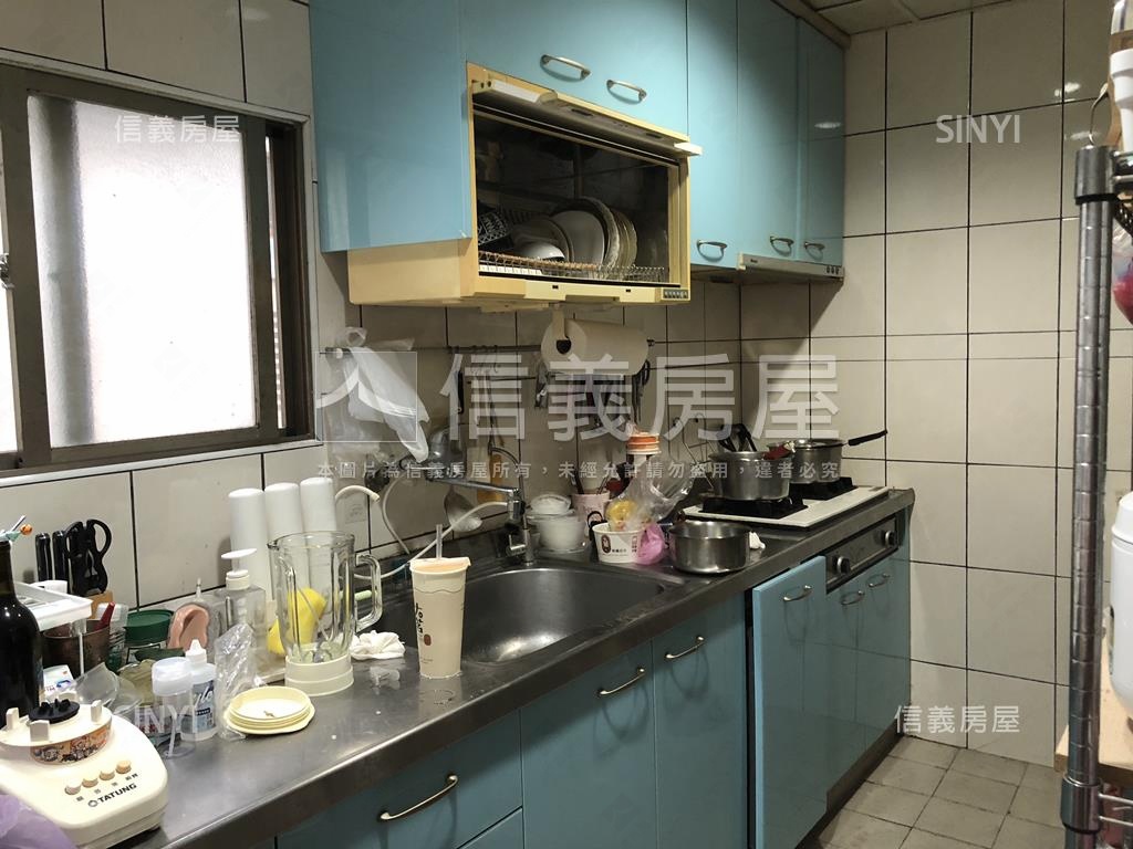 分子尾邊間公寓房屋室內格局與周邊環境