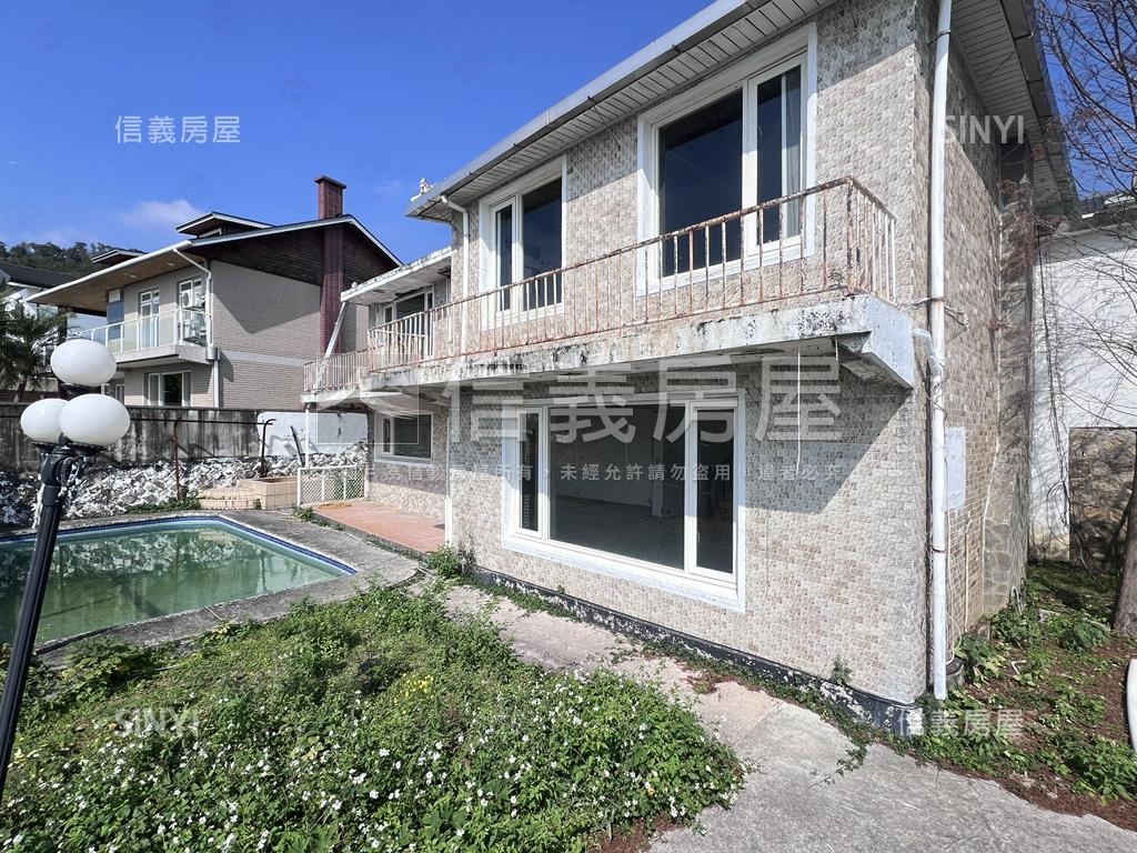 山景泳池威靈頓房屋室內格局與周邊環境