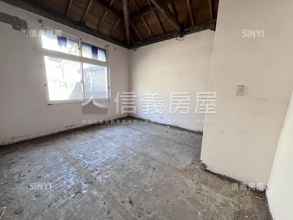 山景泳池威靈頓房屋室內格局與周邊環境