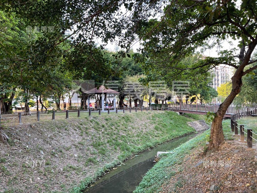 山景泳池威靈頓房屋室內格局與周邊環境