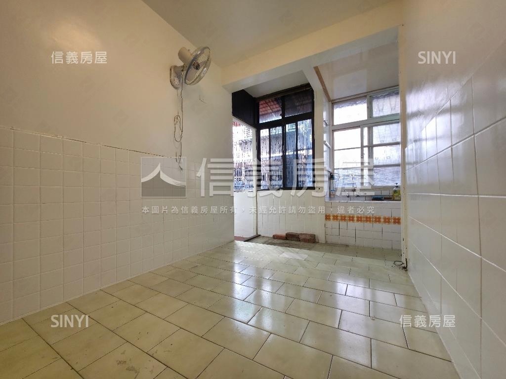 靜巷三房美寓房屋室內格局與周邊環境