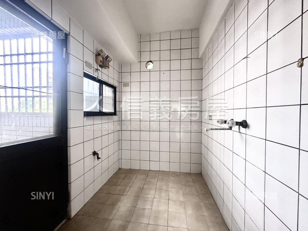 翠峰社區‧成家三房房屋室內格局與周邊環境
