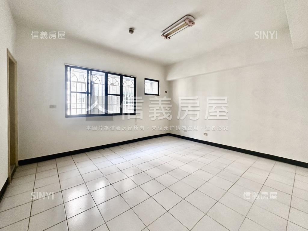 翠峰社區‧成家三房房屋室內格局與周邊環境