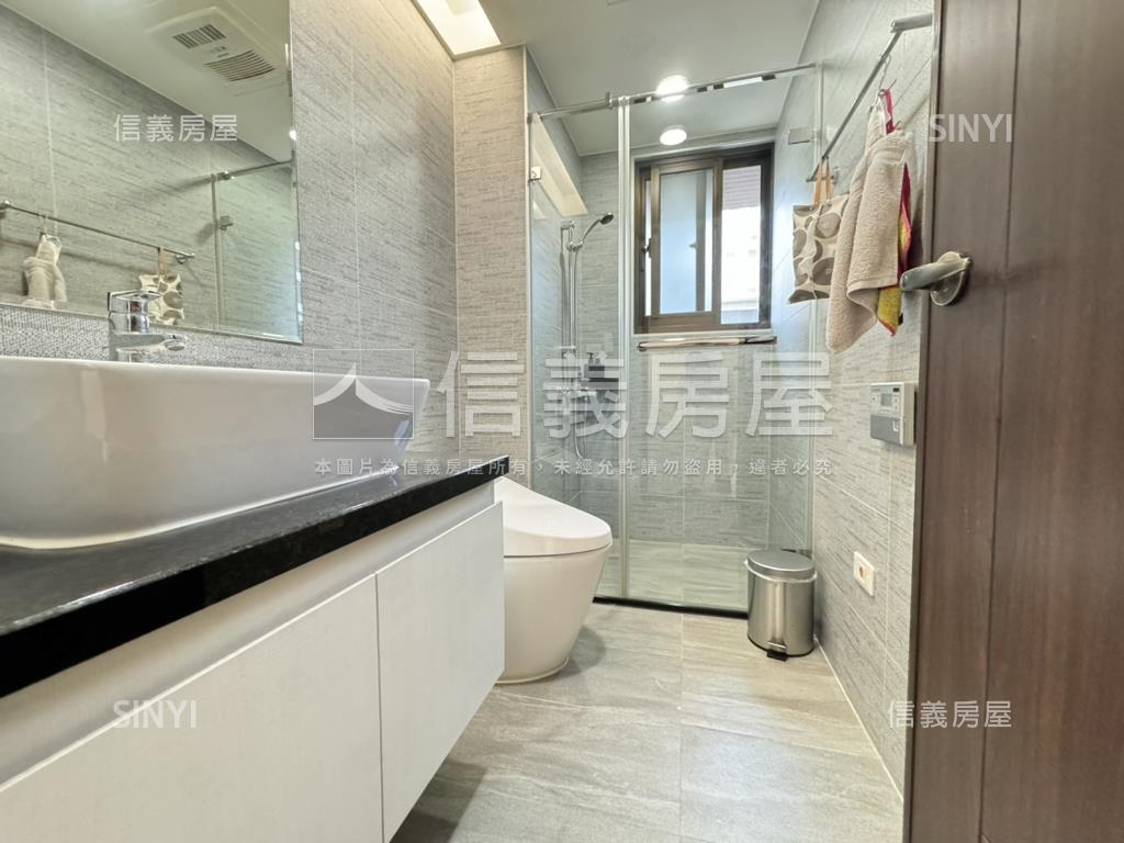 亞灣鳳凰灣溫馨美宅房屋室內格局與周邊環境