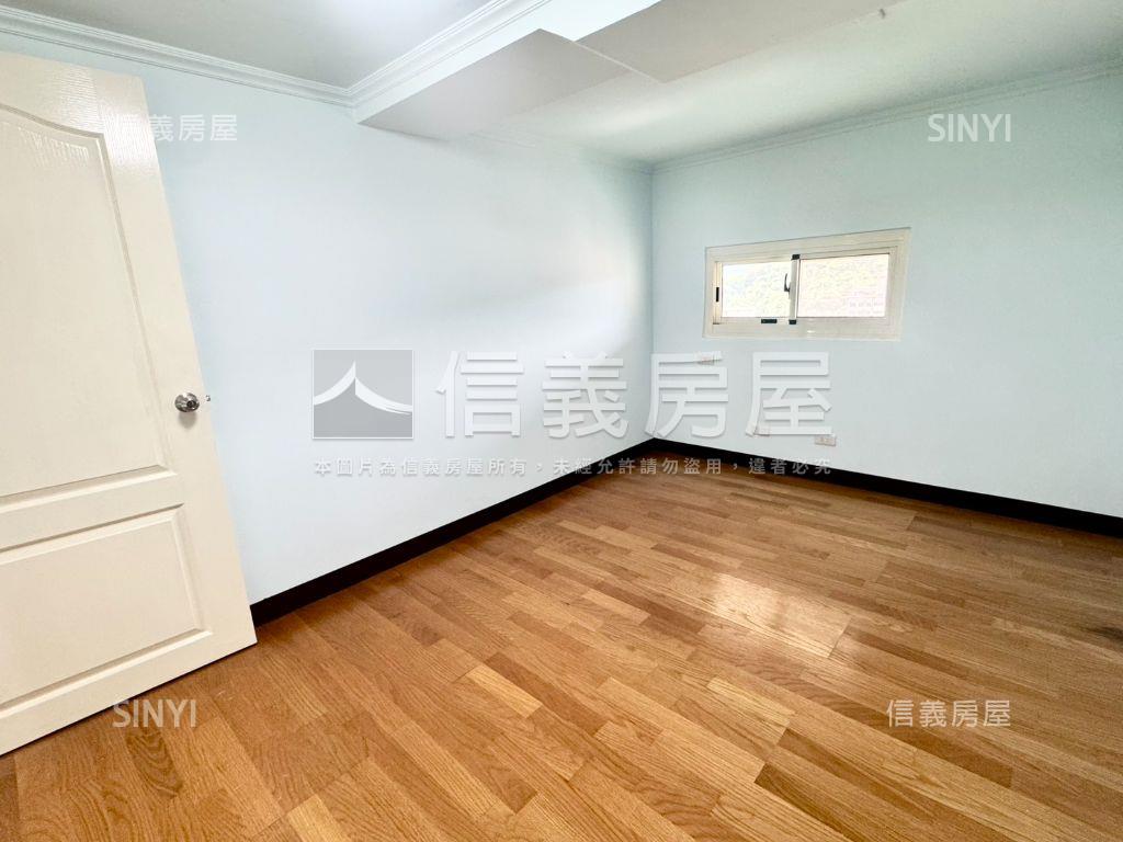 小巨人·次頂樓景觀美宅房屋室內格局與周邊環境